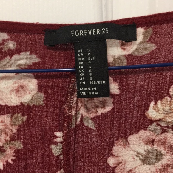 Flowered romper - Picture 3 of 3